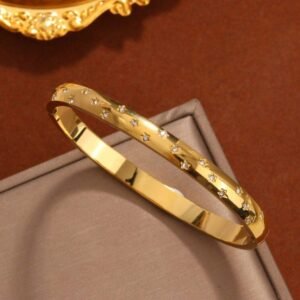 JUALIVA Premium Anti-Tarnish Stainless Steel Star Bracelet | Waterproof | Hypoallergenic | 18K Gold Plated