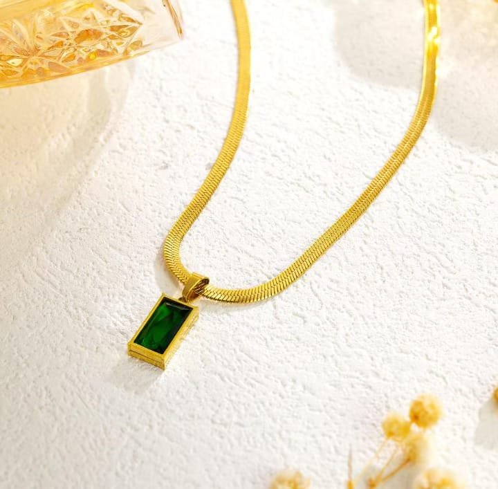 JUALIVA Emerald Aura Green Stone Pendant Necklace – Elegant Gold Finish Chain