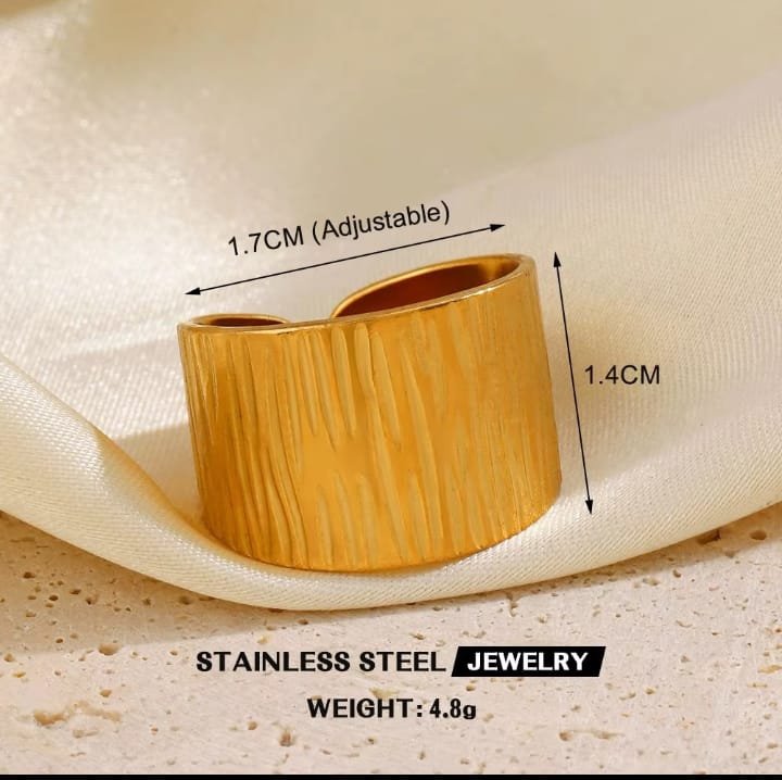 JUALIVA Luxe Textured Wide Gold Ring – Adjustable Stainless Steel Statement Band