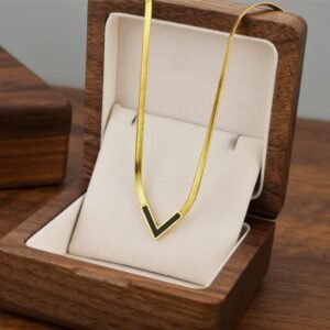 JUALIVA V-Edge Black Enamel Gold Necklace