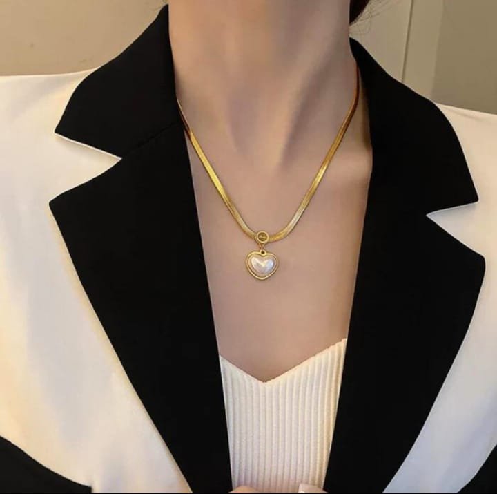 JUALIVA LumiHeart Pearl Drop Gold Necklace