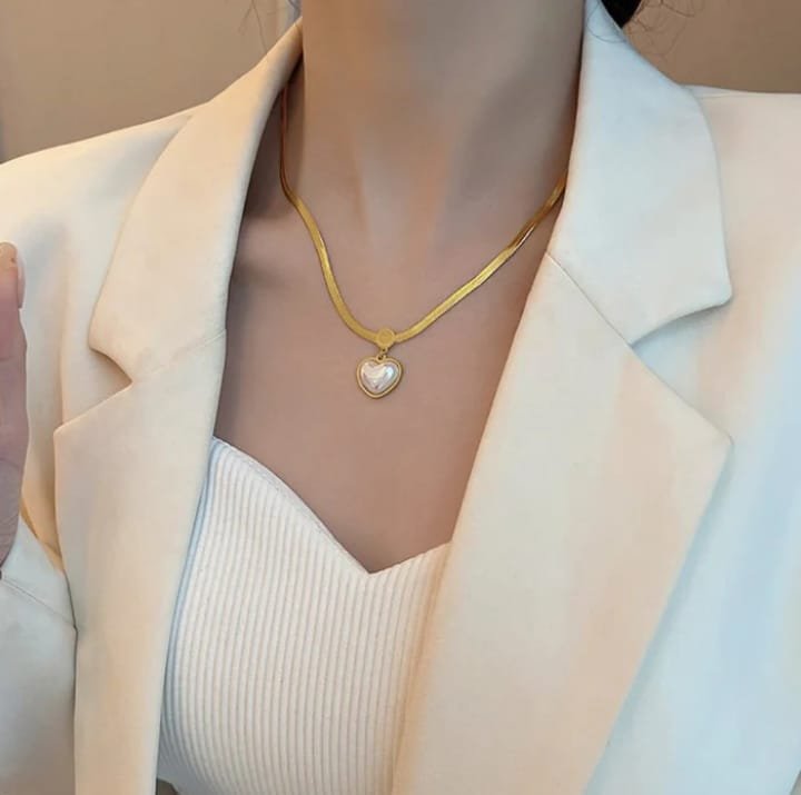 JUALIVA LumiHeart Pearl Drop Gold Necklace