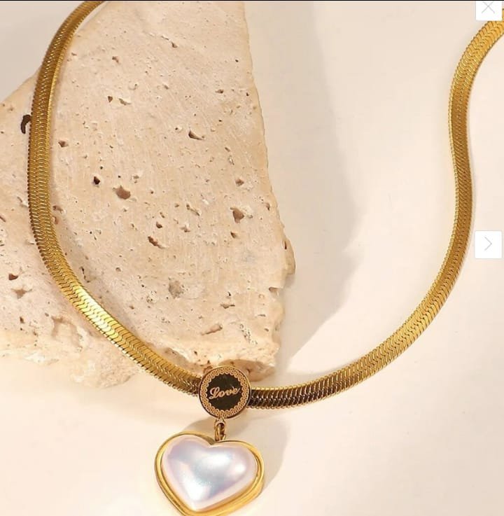 JUALIVA LumiHeart Pearl Drop Gold Necklace