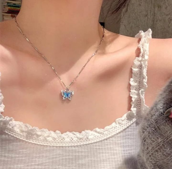 JUALIVA Butterfly Crystal Pendant Necklace – Premium Silver Finish