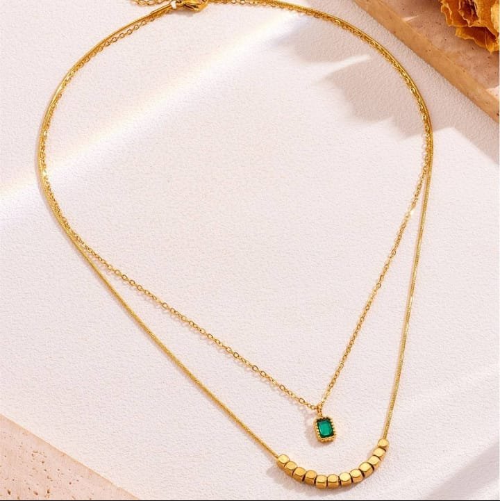 JUALIVA Anti-Tarnish Emerald Layered Gold Necklace (Minimal Luxury Design)