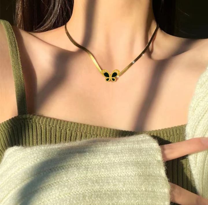 JUALIVA Anti-Tarnish Butterfly Charm Gold Necklace (Minimal Chic Design)
