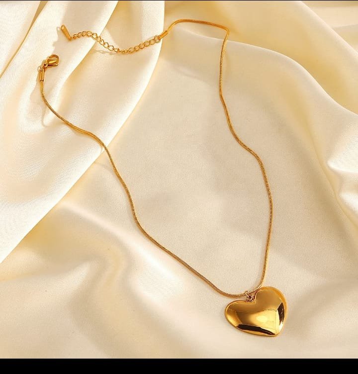 JUALIVA Anti-Tarnish Puffy Heart Gold Necklace (Luxury Statement Pendant)