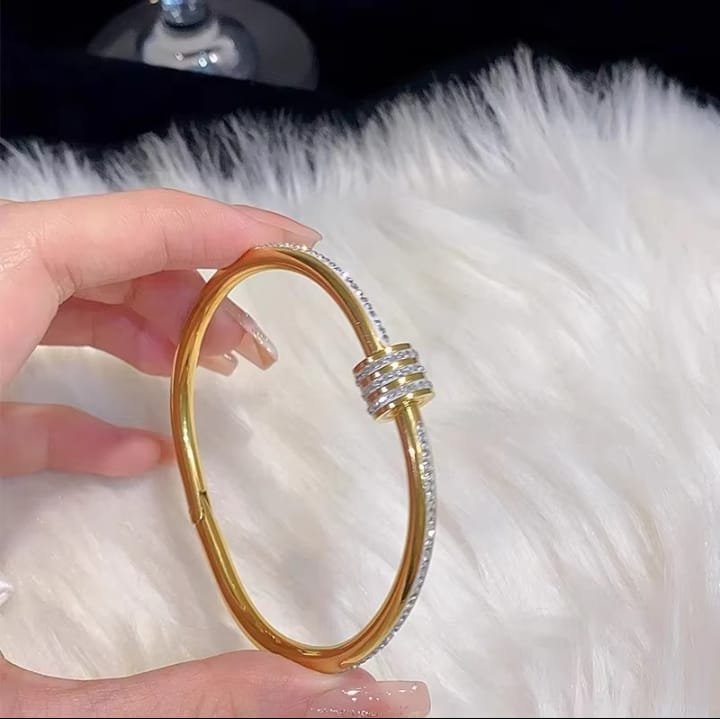 JUALIVA Luxury Gold-Tone Crystal Studded Adjustable Bangle Bracelet for Women