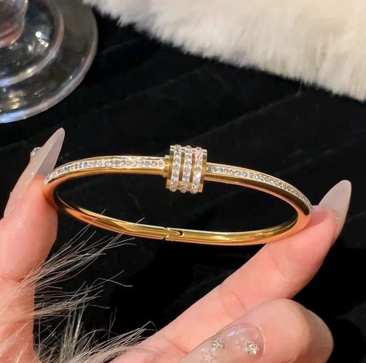 JUALIVA Luxury Gold-Tone Crystal Studded Adjustable Bangle Bracelet for Women