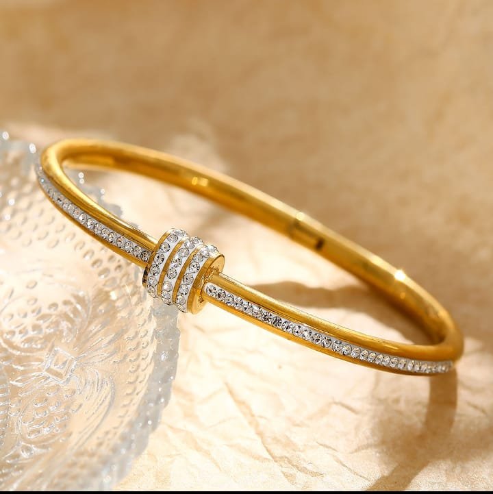 JUALIVA Luxury Gold-Tone Crystal Studded Adjustable Bangle Bracelet for Women