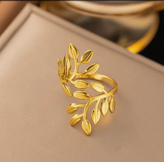 JUALIVA Elegant Gold Leaf Adjustable Ring for Women – Minimal Nature-Inspired Design